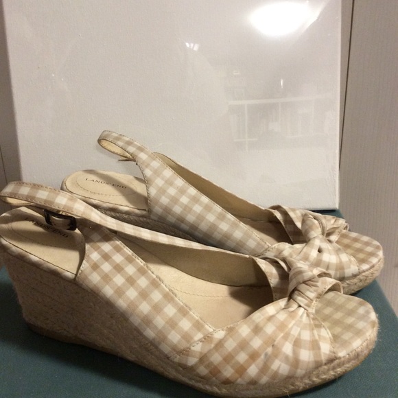 Sandles Gingham wedgies espadrilles. - Picture 2 of 2